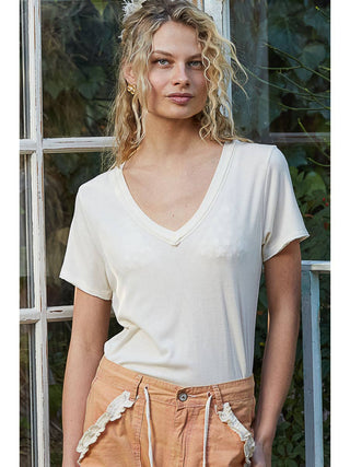 Off White V-Neck Short Sleeve Solid Knit Top by Born To Glam