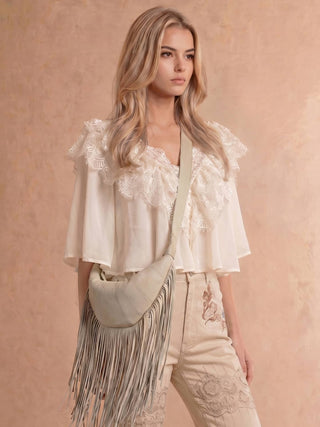 Ivory Lace Cape Sleeve Cropped Blouse - Faire photo 4