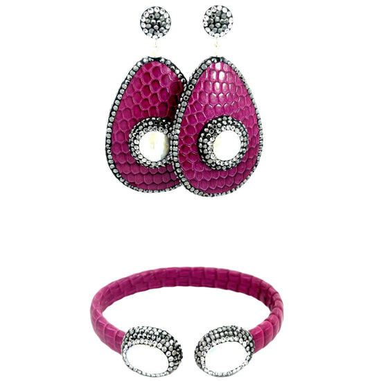 Fuschia Shagreen Leather Cultured Pearl Crystal Bracelet & Earring Set