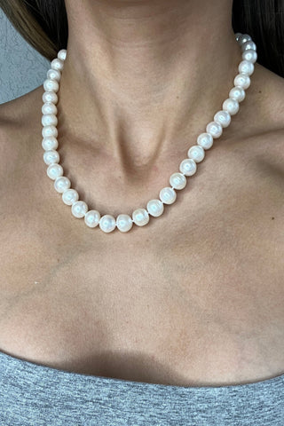 Classic Pearl Short Necklace - Born To Glam