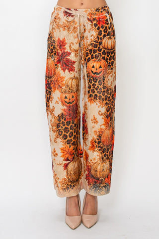 Fall Leopard Printed Drawstring Pants model side view