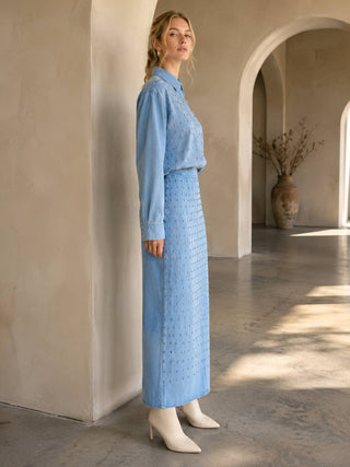 Light Wash Studded Denim Midi Skirt - Faire photo 4