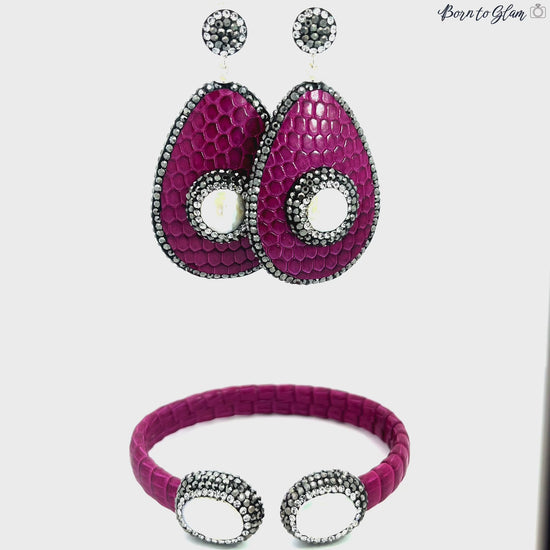 Load and play video in Gallery viewer, Fuschia Shagreen Leather Cultured Pearl Crystal Bracelet &amp;amp; Earring Set
